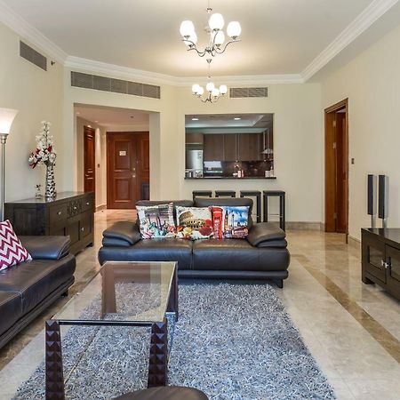 Beachfront Two Bedrooms On Palm Jumeirah By Deluxe Holiday Homes Dubai Eksteriør bilde
