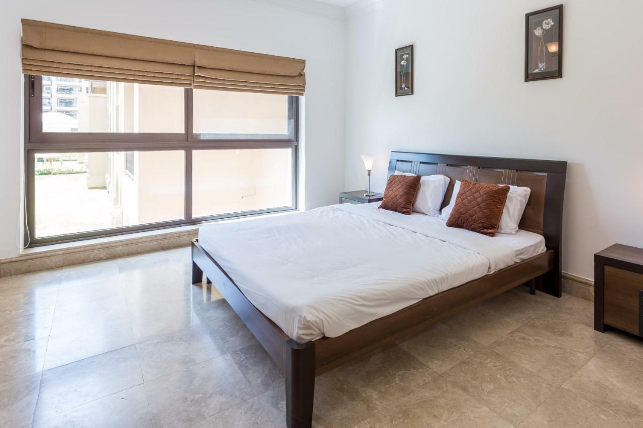 Beachfront Two Bedrooms On Palm Jumeirah By Deluxe Holiday Homes Dubai Eksteriør bilde
